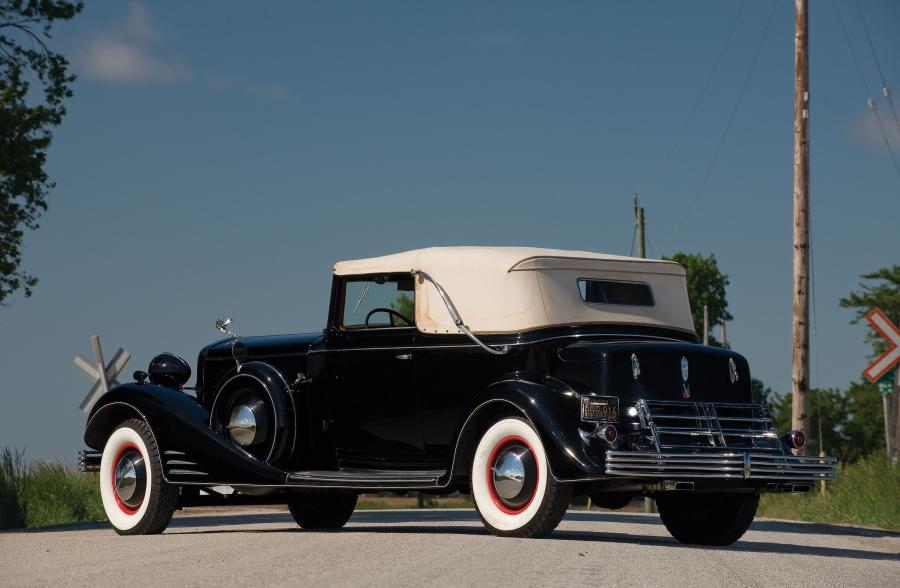  Cadillac Series 452C V16 Convertible Coupe 1933 года  (фото 2 из 2)